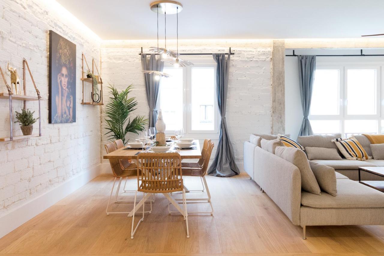 Amplio Y Moderno Apartamento Con Tarima Refrescante By Staynnapartments Билбао Екстериор снимка