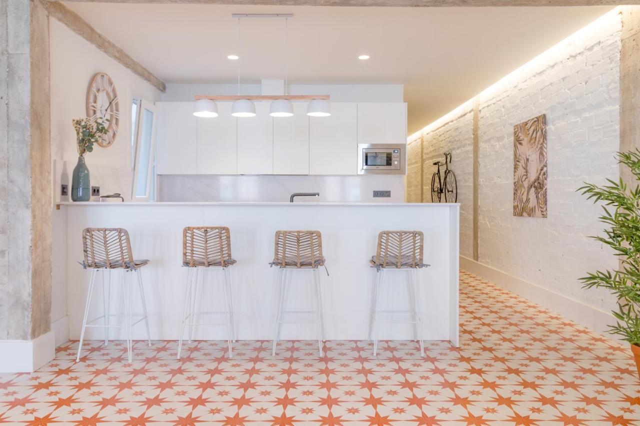 Amplio Y Moderno Apartamento Con Tarima Refrescante By Staynnapartments Билбао Екстериор снимка