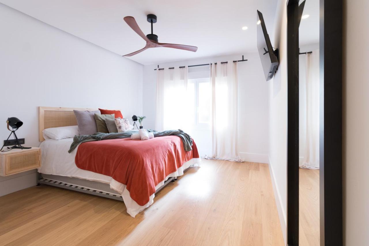 Amplio Y Moderno Apartamento Con Tarima Refrescante By Staynnapartments Билбао Екстериор снимка