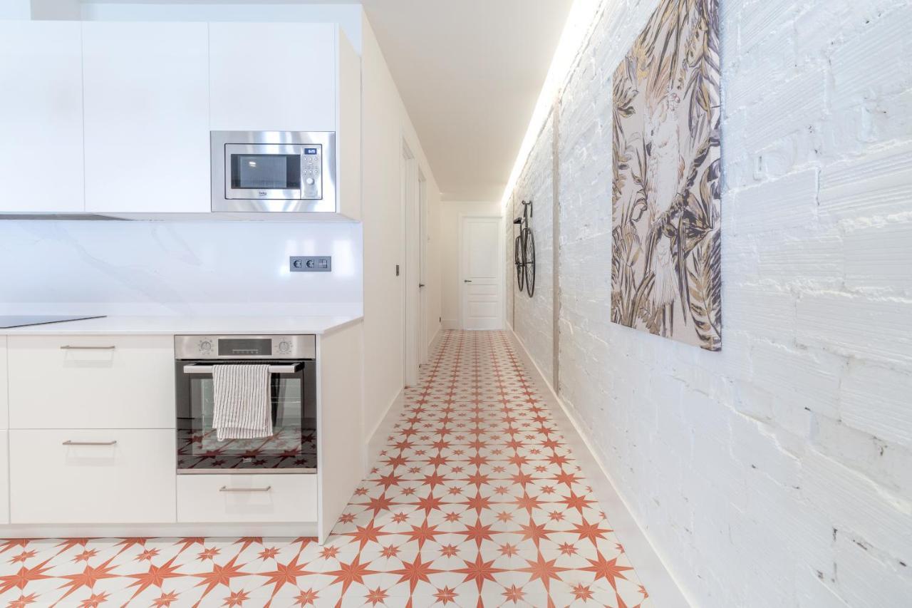 Amplio Y Moderno Apartamento Con Tarima Refrescante By Staynnapartments Билбао Екстериор снимка